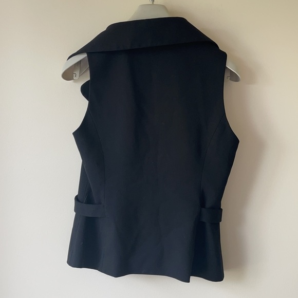 Black Vest - Picture 2 of 6